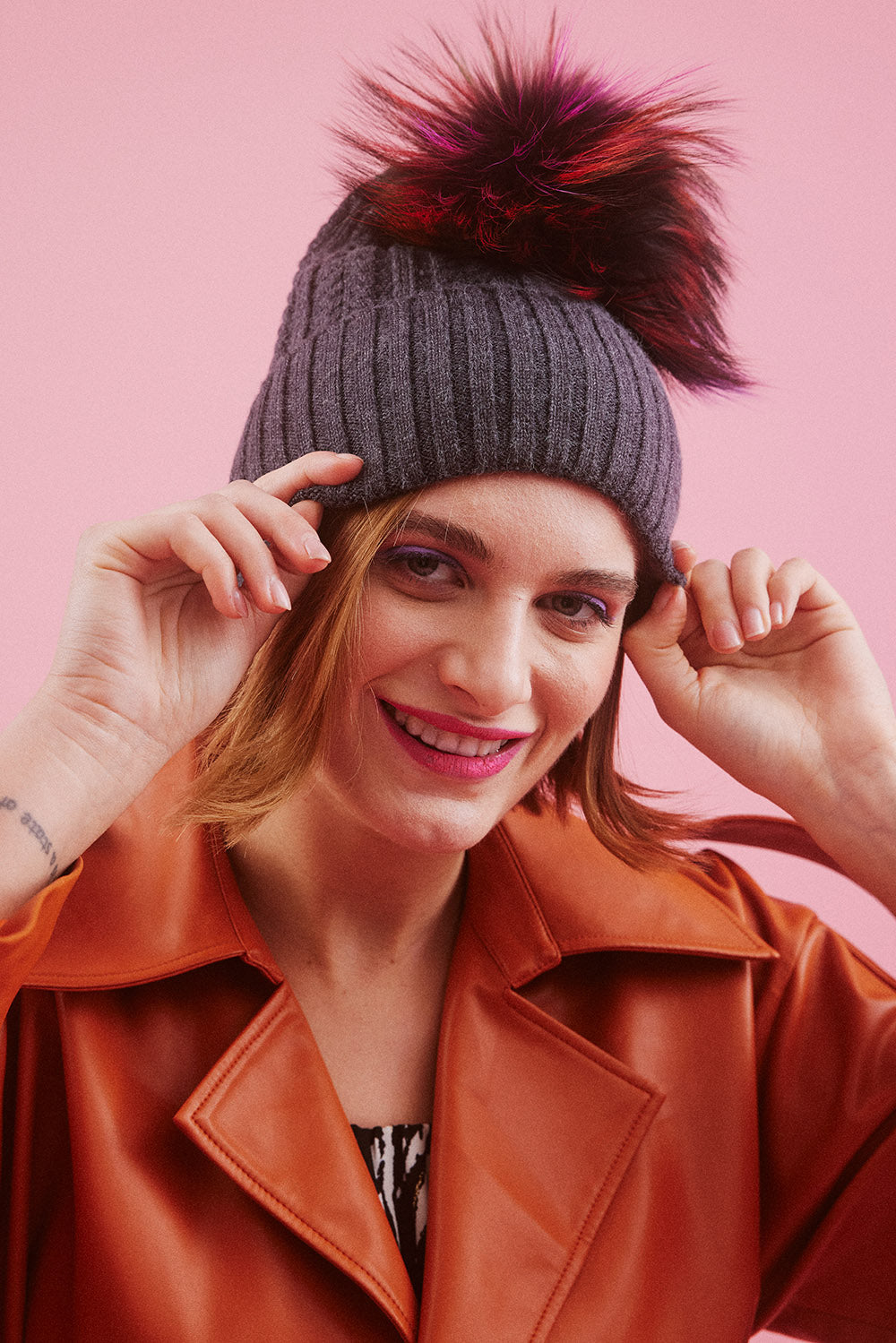 FFDT20A-D03 - Silk and Cashmere Fox Fur Pom Pom Hat