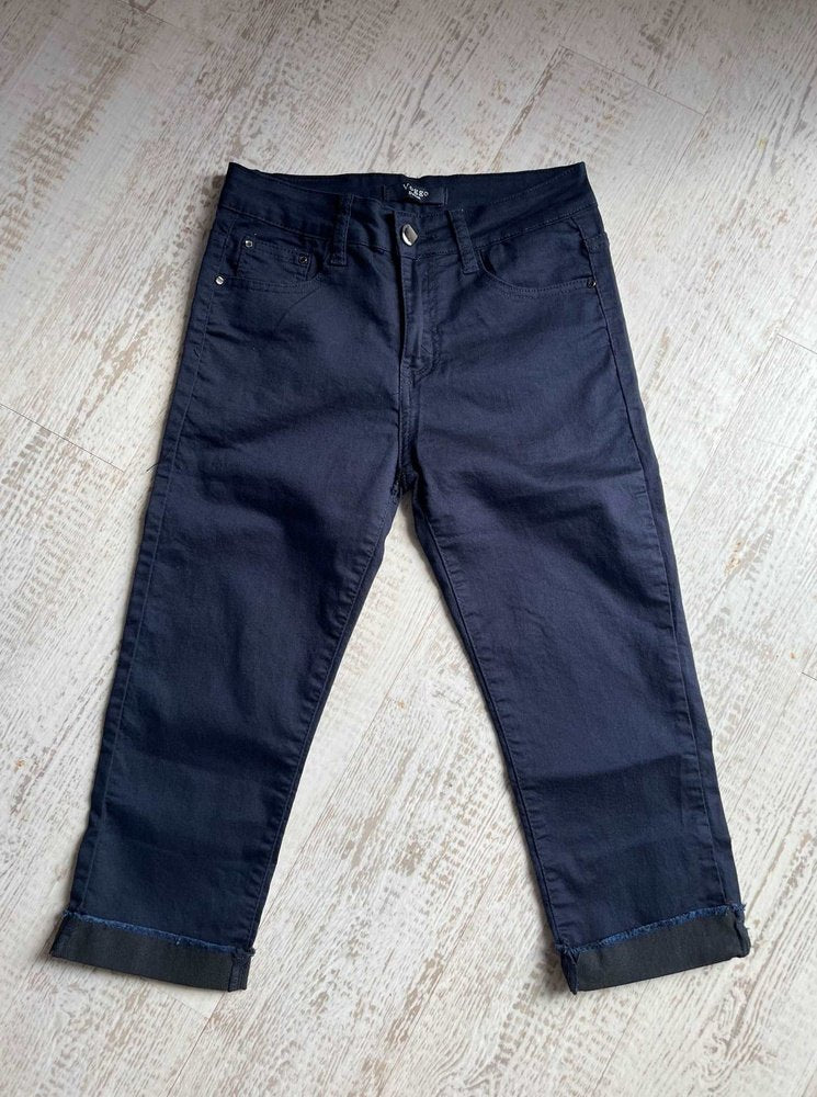 Navy Capri Jeans Available in Sizes 8, 14 - style-heaven