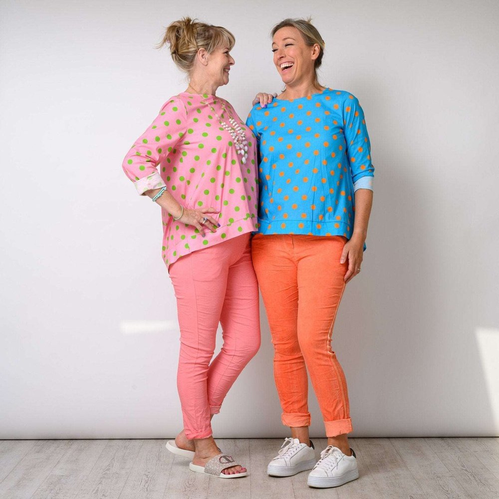 Spotty Dip Hem Stretchy Top Available in 3 Colours One Size style-heaven