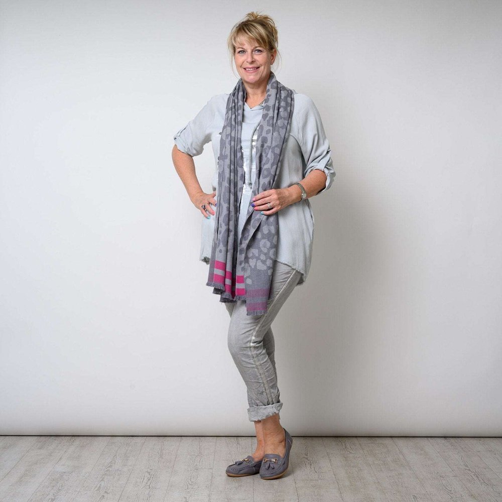 Shirt with Silver Trim Available in 6 Colours One Size - style-heaven