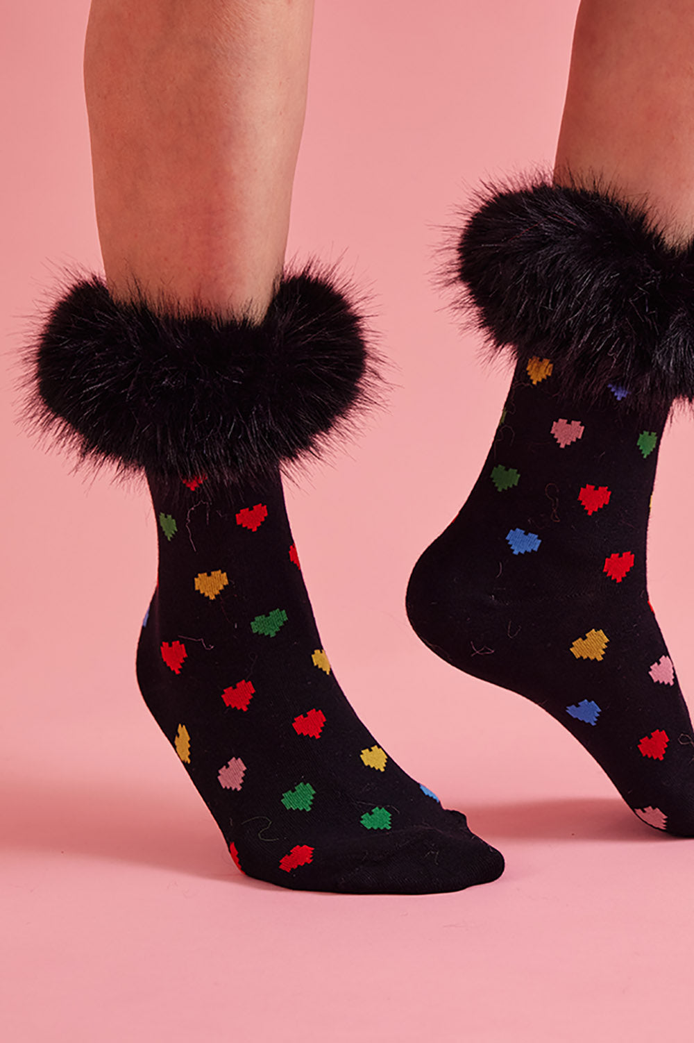 SKBFM6A-01 - Bamboo Faux Fur Trim Love Heart Socks