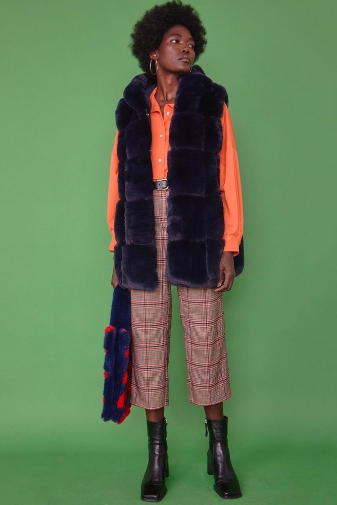 Jayley Faux Fur Women's Long Gilet Available in 10 Colours - style-heaven