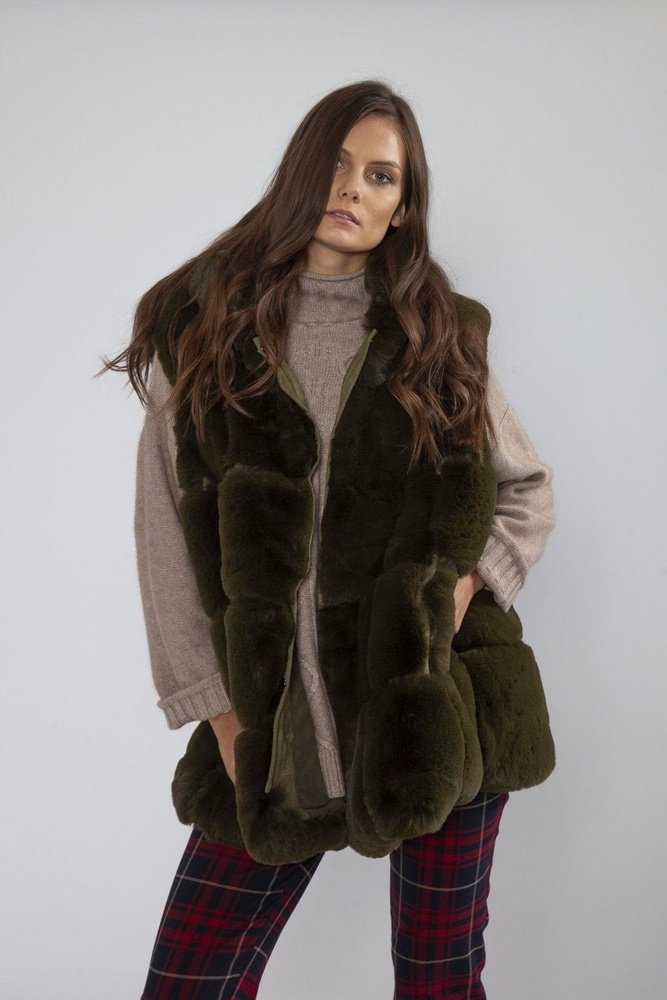 Jayley Faux Fur Women's Long Gilet Available in 10 Colours - style-heaven