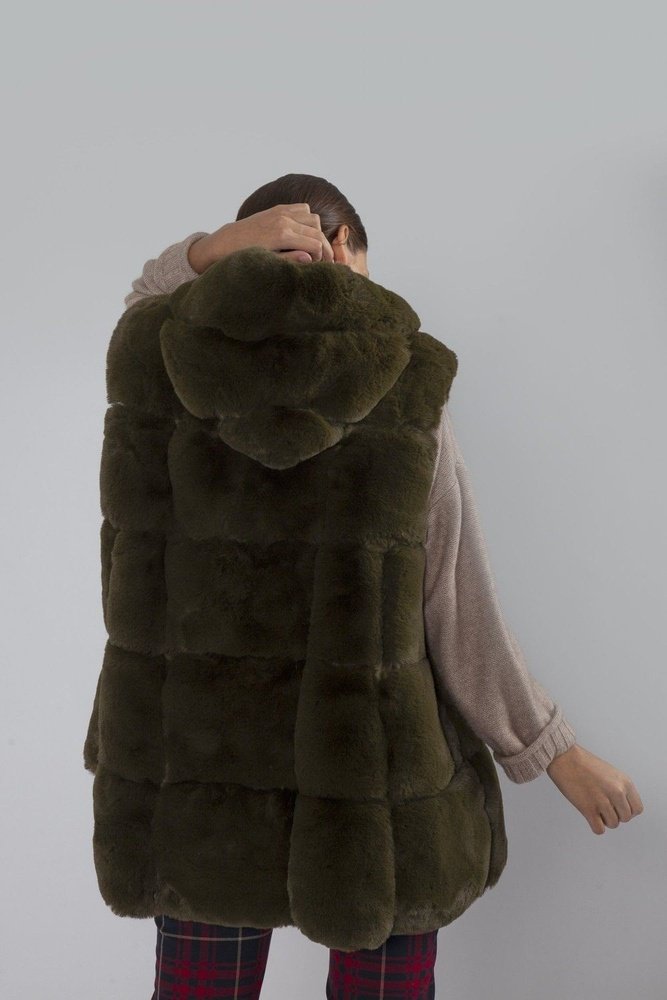 Jayley Faux Fur Women's Long Gilet Available in 10 Colours - style-heaven