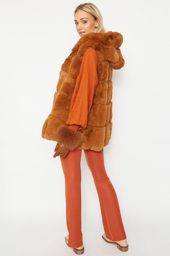 Jayley Faux Fur Women's Long Gilet Available in 10 Colours - style-heaven