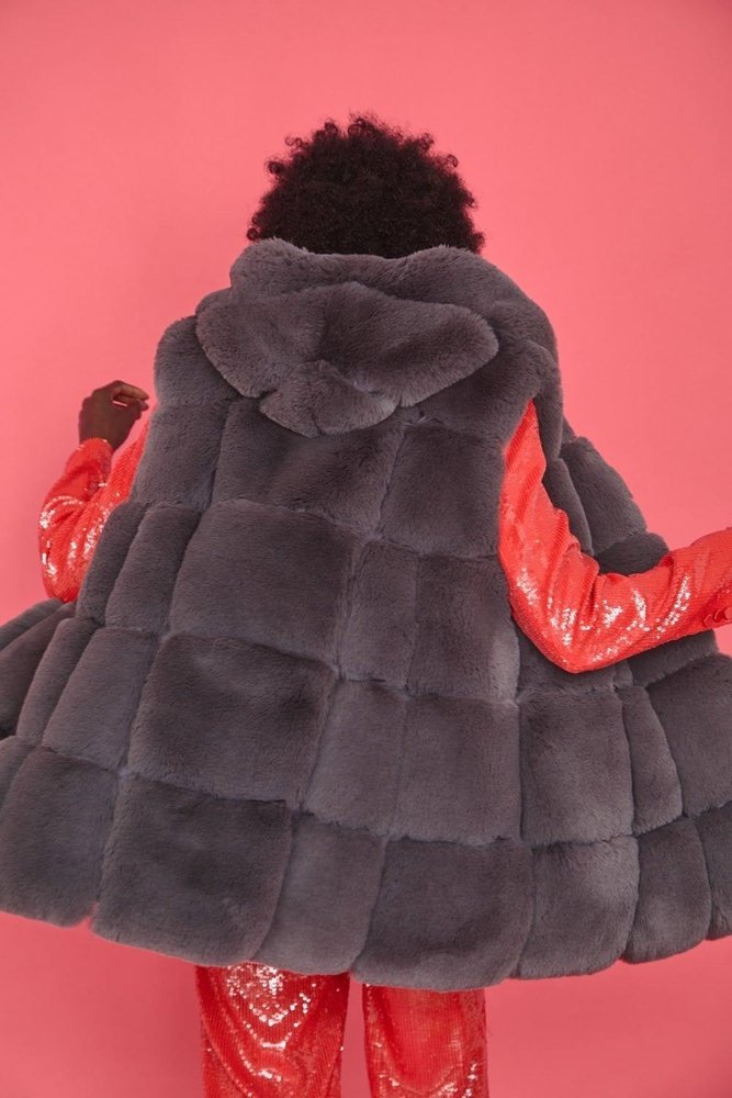 Jayley Faux Fur Women's Long Gilet Available in 10 Colours - style-heaven