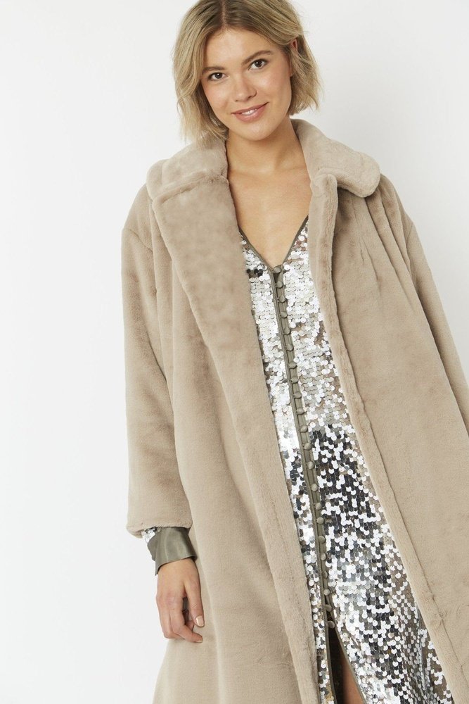Jayley Midi shaved shearling faux fur coat - style-heaven