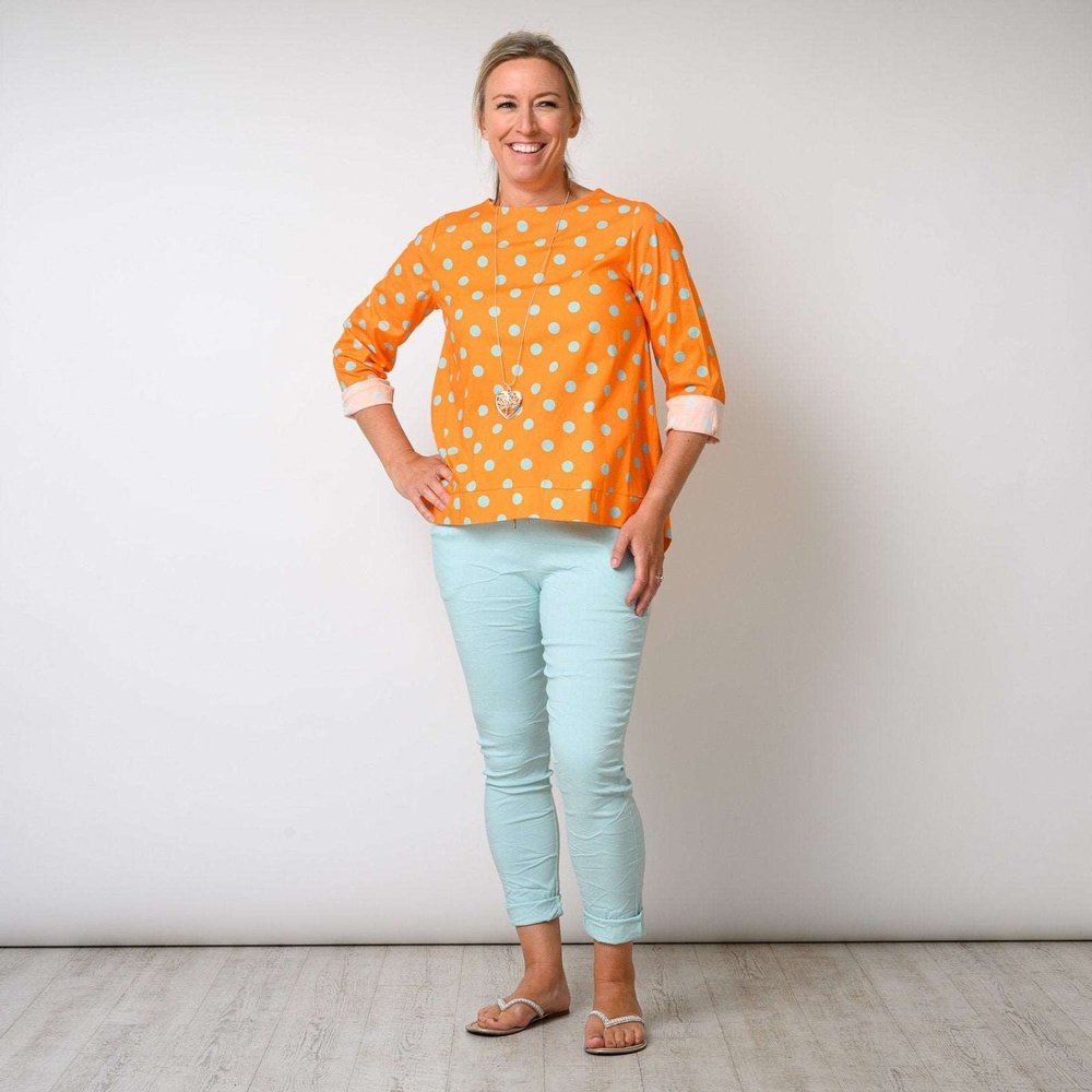 Spotty Dip Hem Stretchy Top Available in 3 Colours One Size style-heaven